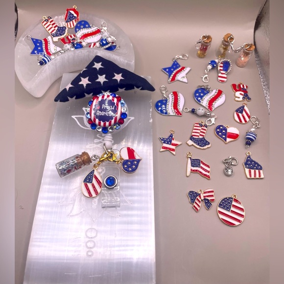 Retractable ID Name Badge Holder reel White w
Alligator Swivel Clip 4th of July - Picture 3 of 9